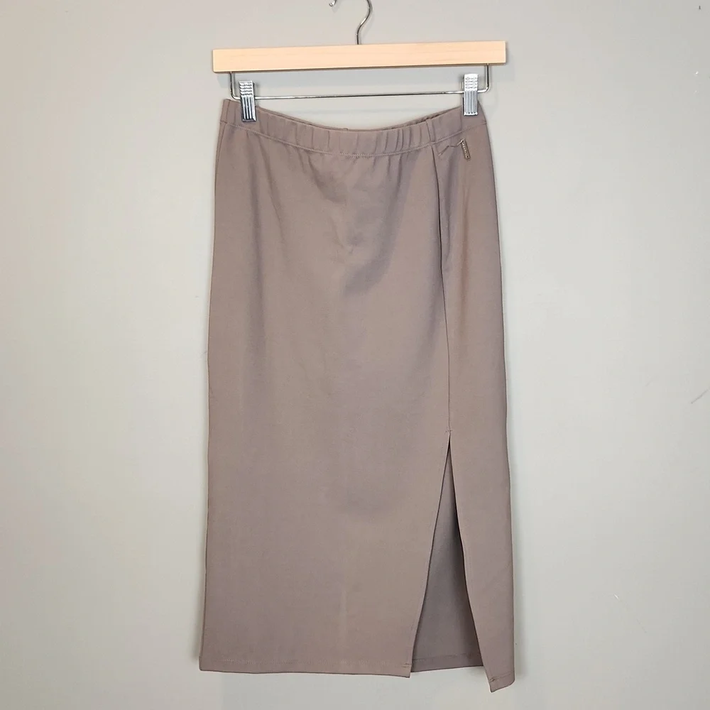 NWT Tahari Pencil Skirt‎ In Smokey Taupe Size Small